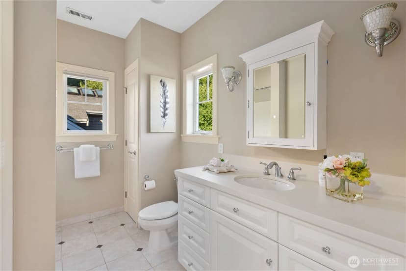 Property photo for 905 250th Avenue Ne, Sammamish photo 35