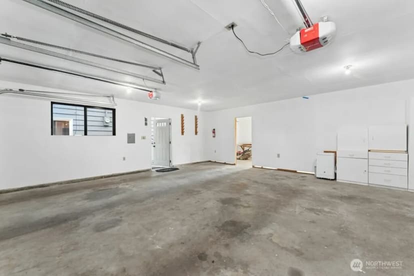 Property photo for 18989 Marine View Drive Sw, Normandy Park photo 30