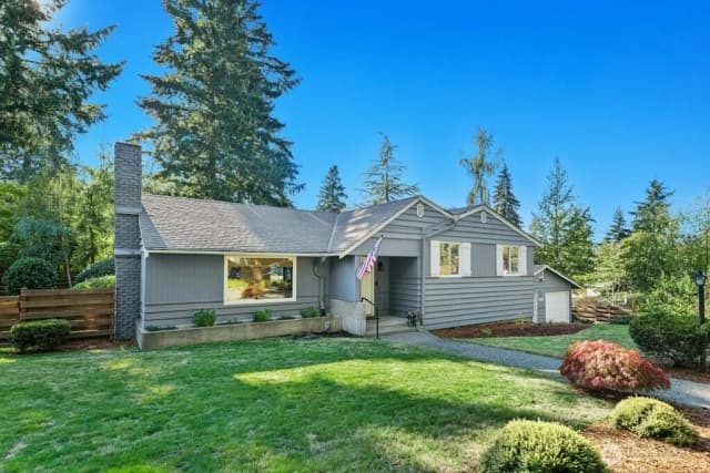 Property photo for 18989 Marine View Drive Sw, Normandy Park photo 2