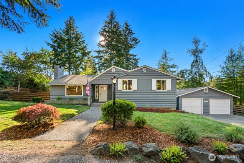 Property photo for 18989 Marine View Drive Sw, Normandy Park