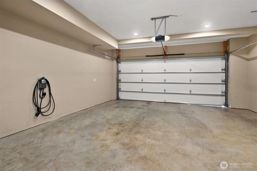 Property photo for 4025 Burton Place W, Seattle photo 35