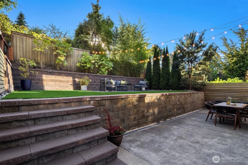 Property photo for 4025 Burton Place W, Seattle photo 12