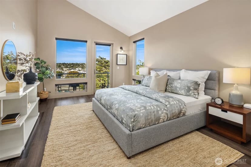 Property photo for 4025 Burton Place W, Seattle photo 16