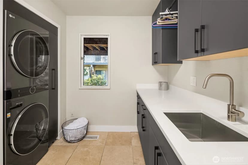 Property photo for 9360 Mercerwood Drive, Mercer Island photo 30