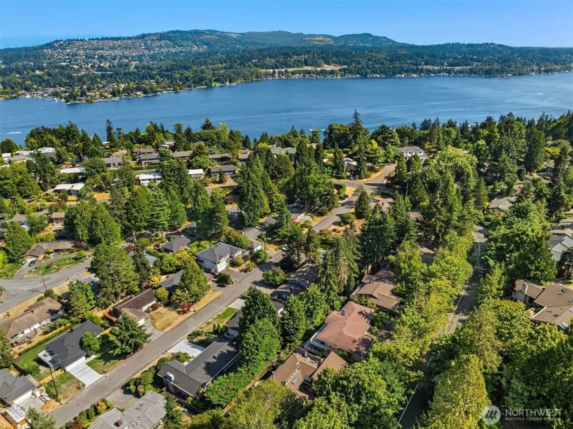 Property photo for 9360 Mercerwood Drive, Mercer Island photo 38