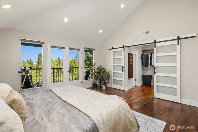 Property photo for 9360 Mercerwood Drive, Mercer Island photo 19