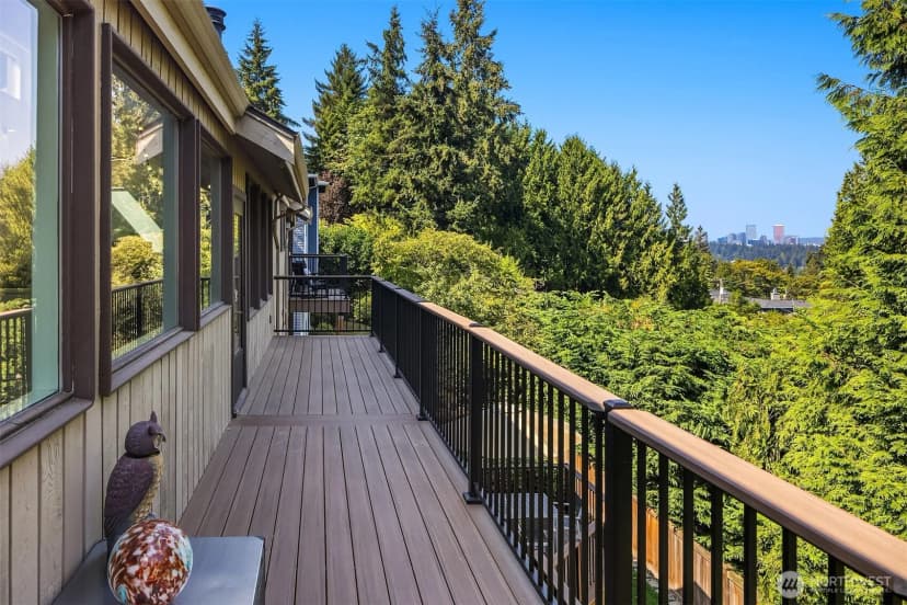 Property photo for 9360 Mercerwood Drive, Mercer Island photo 12