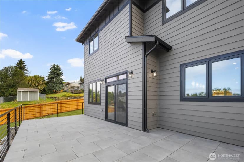 Property photo for 437 Hazel Avenue N, Kent photo 19