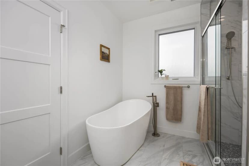 Property photo for 437 Hazel Avenue N, Kent photo 28
