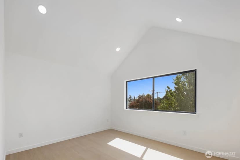 Property photo for 3945 S Morgan Street, Seattle photo 12