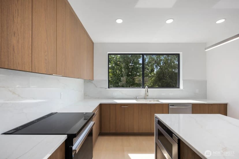 Property photo for 3945 S Morgan Street, Seattle photo 11