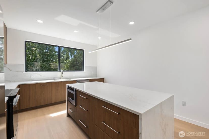 Property photo for 3945 S Morgan Street, Seattle photo 6