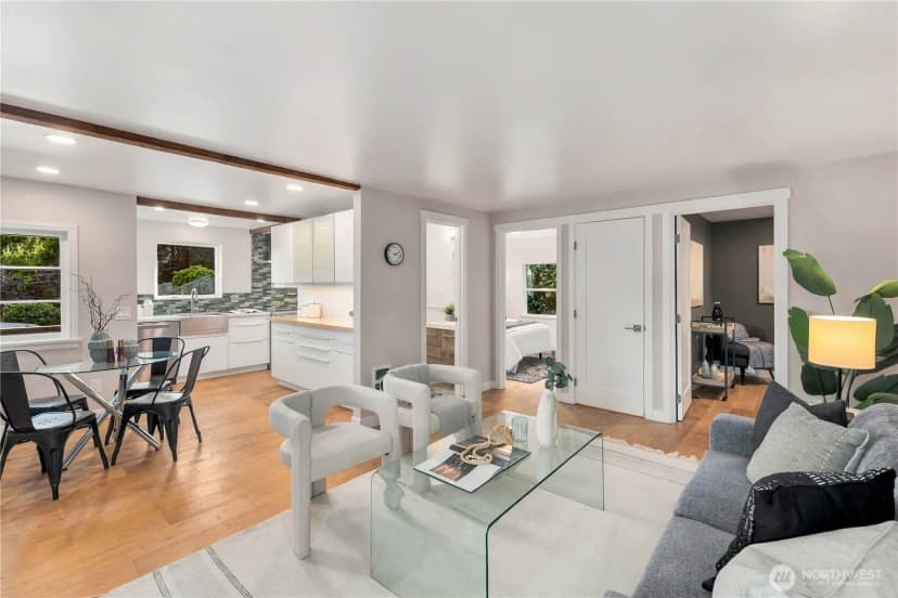 Property photo for 6215 38th Avenue Ne, Seattle photo 12