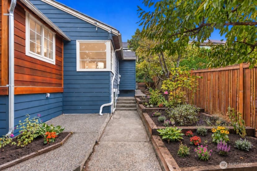Property photo for 6215 38th Avenue Ne, Seattle photo 32