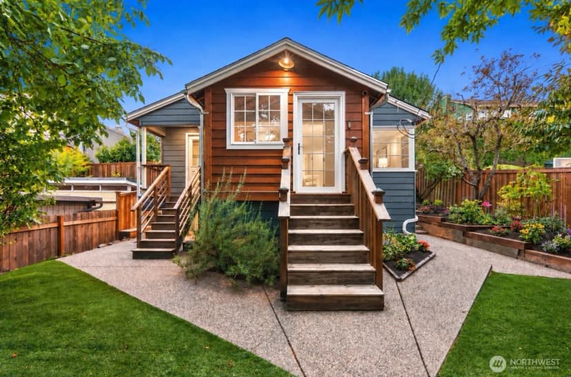 Property photo for 6215 38th Avenue Ne, Seattle