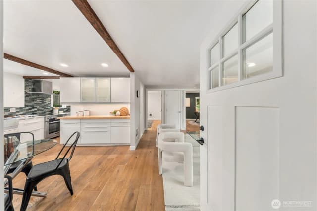 Property photo for 6215 38th Avenue Ne, Seattle photo 5