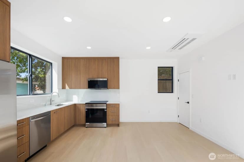 Property photo for 3943 S Morgan Street #b, Seattle photo 8