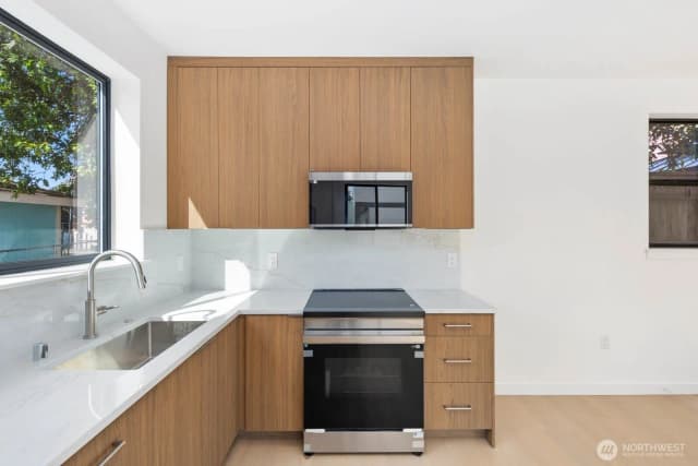 Property photo for 3943 S Morgan Street #b, Seattle photo 4