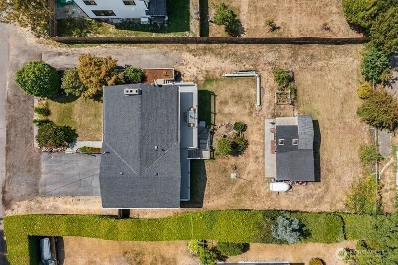 Property photo for 615 Pierce Lane Ne, Tacoma photo 22