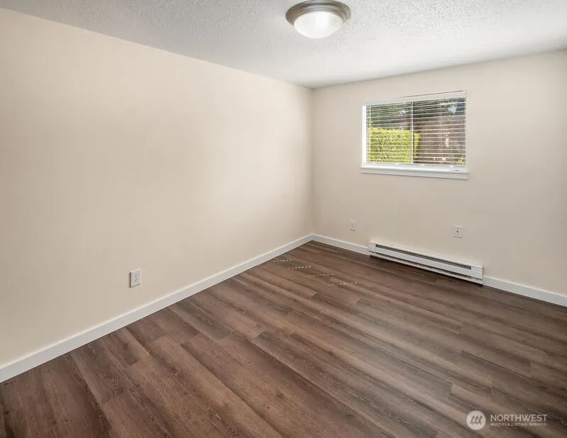 Property photo for 615 Pierce Lane Ne, Tacoma photo 17