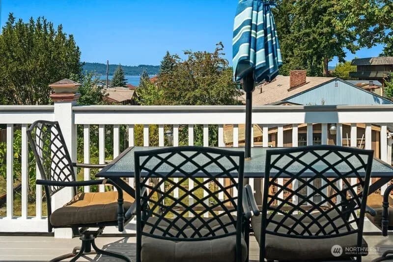 Property photo for 615 Pierce Lane Ne, Tacoma photo 8