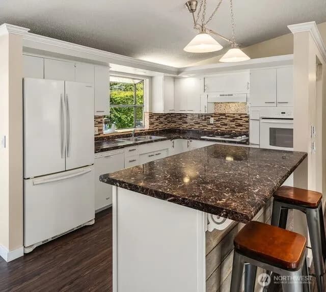 Property photo for 615 Pierce Lane Ne, Tacoma photo 13