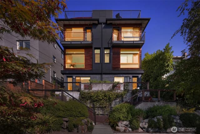 Property photo for 2708 Franklin Avenue E #b, Seattle