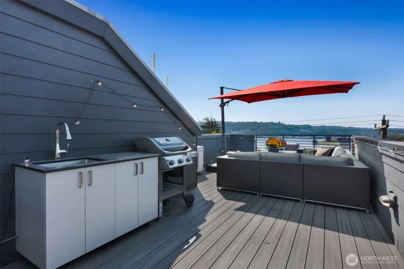 Property photo for 2708 Franklin Avenue E #b, Seattle photo 6