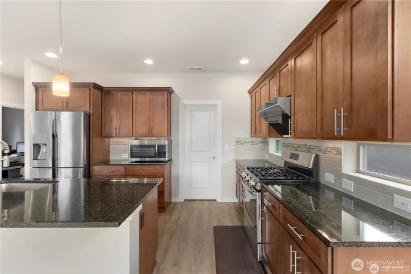 Property photo for 28226 226th Place Se, Maple Valley photo 6