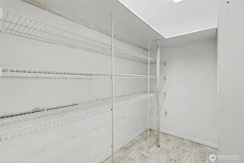 Property photo for 719 Kensington Avenue S, Kent photo 7