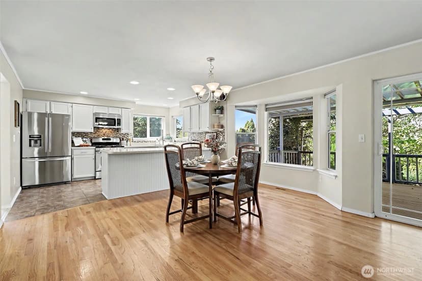 Property photo for 719 Kensington Avenue S, Kent photo 8