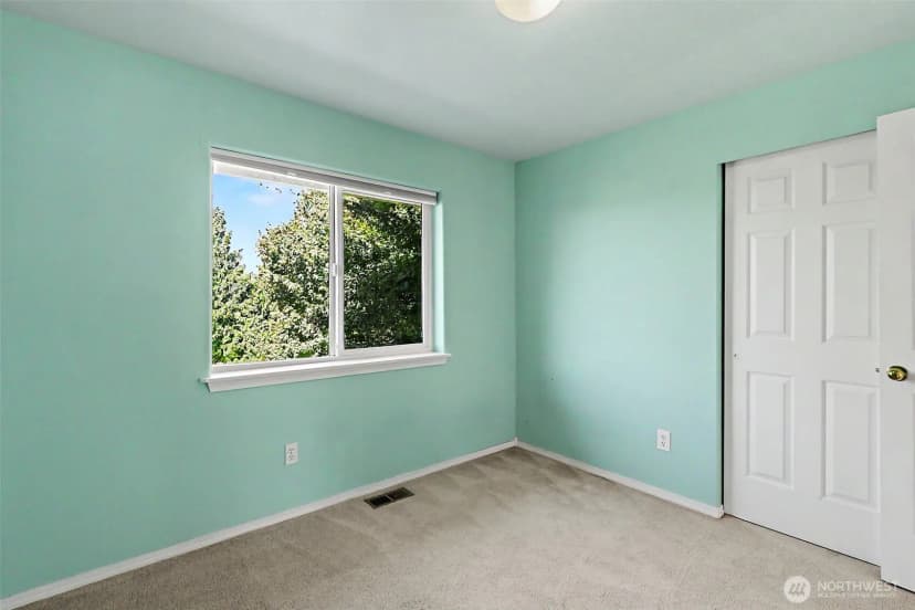 Property photo for 719 Kensington Avenue S, Kent photo 15