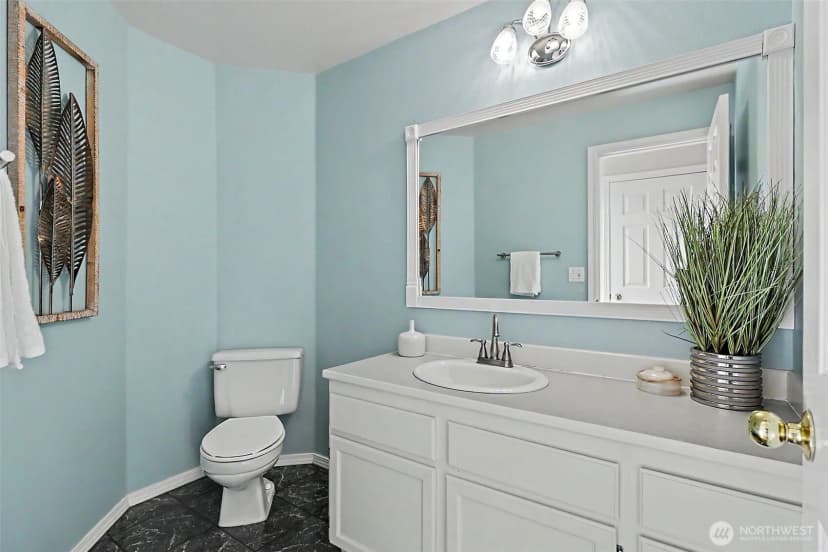 Property photo for 719 Kensington Avenue S, Kent photo 12