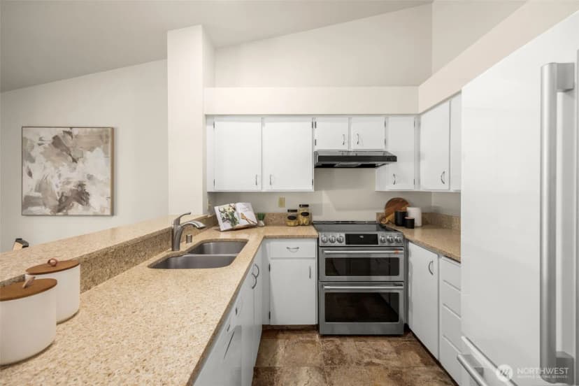 Property photo for 204 Mountain Park Boulevard Sw #c302, Issaquah photo 7