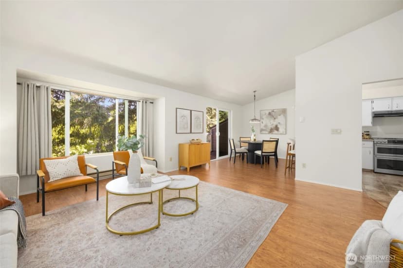Property photo for 204 Mountain Park Boulevard Sw #c302, Issaquah photo 3