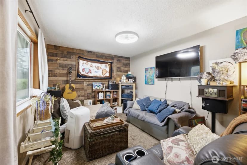 Property photo for 16001 Park Avenue S, Spanaway photo 17