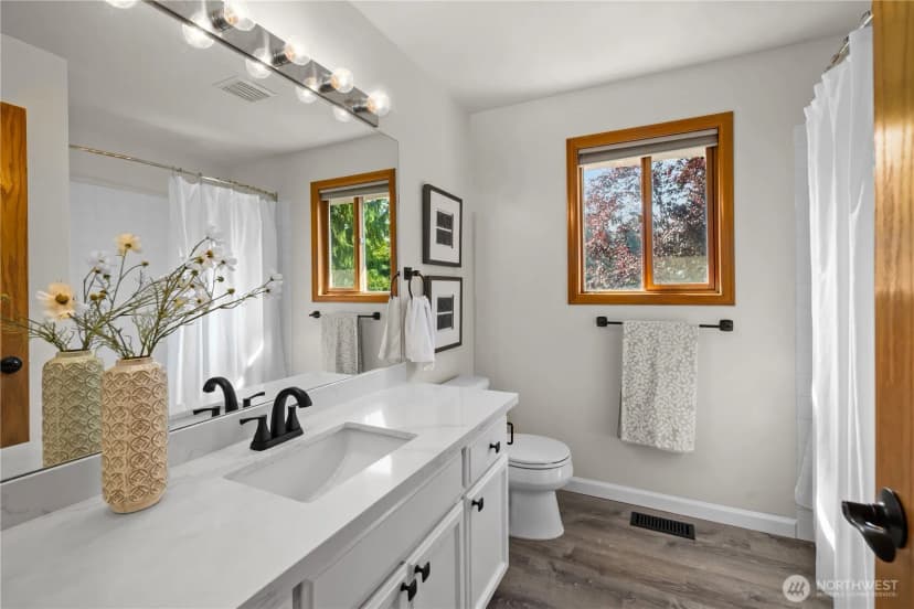 Property photo for 24717 Se 45th Pl, Issaquah photo 29