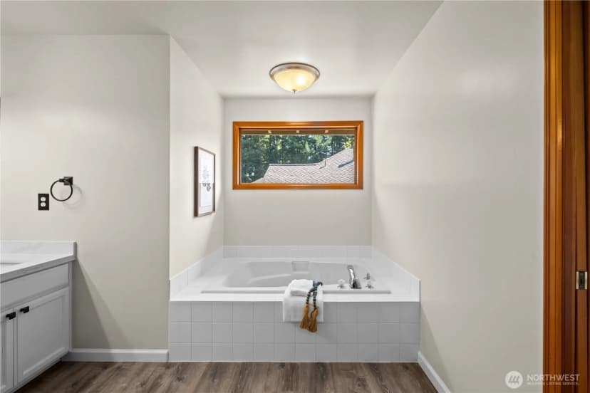 Property photo for 24717 Se 45th Pl, Issaquah photo 25