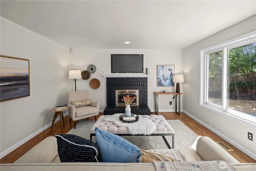 Property photo for 24717 Se 45th Pl, Issaquah photo 17