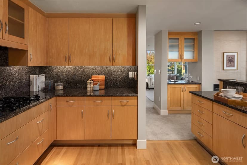 Property photo for 136 Central Way #304, Kirkland photo 13