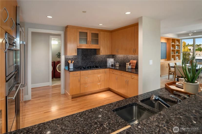 Property photo for 136 Central Way #304, Kirkland photo 15