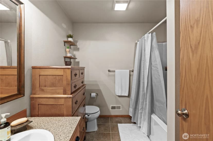 Property photo for 961 Nw Longview Drive, Oak Harbor photo 18