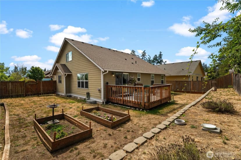 Property photo for 961 Nw Longview Drive, Oak Harbor photo 24