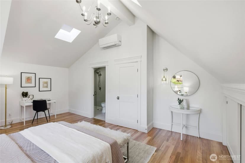 Property photo for 7717 2nd Avenue Ne, Seattle photo 6