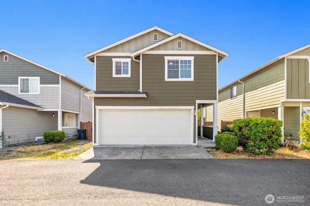 Property photo for 4719 145th Street Ne, Marysville photo 2