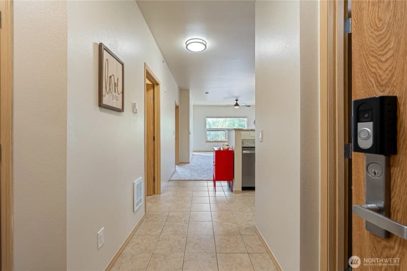 Property photo for 512 Darby Drive #306, Bellingham photo 4