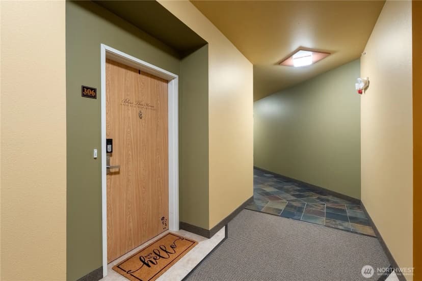 Property photo for 512 Darby Drive #306, Bellingham photo 3