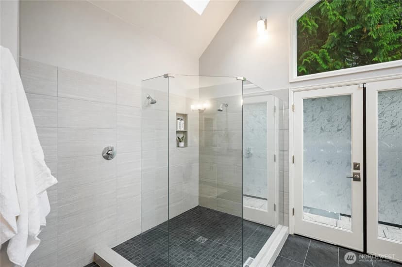 Property photo for 19601 Ne 129th Way, Woodinville photo 23