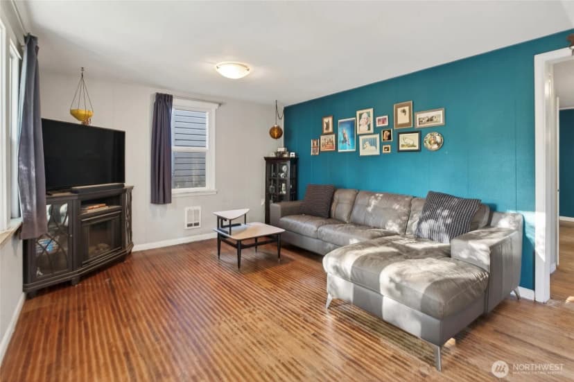 Property photo for 312 26th Avenue S, Seattle photo 6