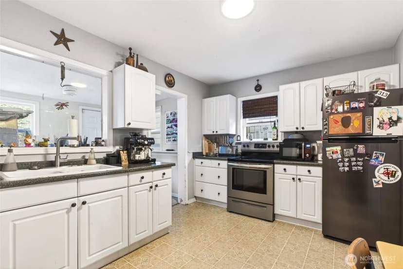 Property photo for 312 26th Avenue S, Seattle photo 11
